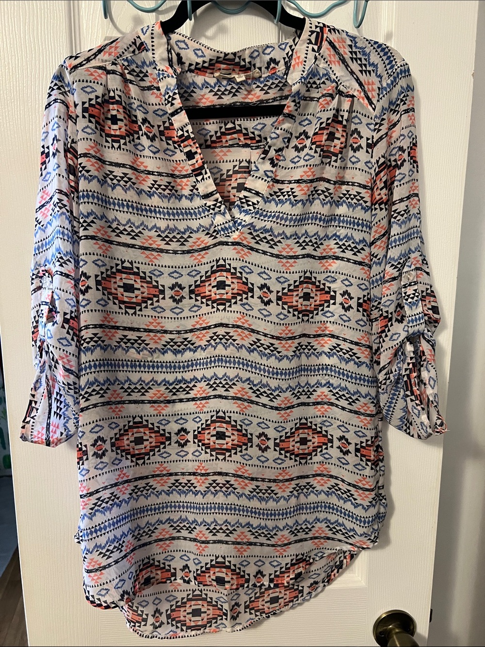 Women's Aztec Print Split-Neck Blouse - White/Blue/Pink